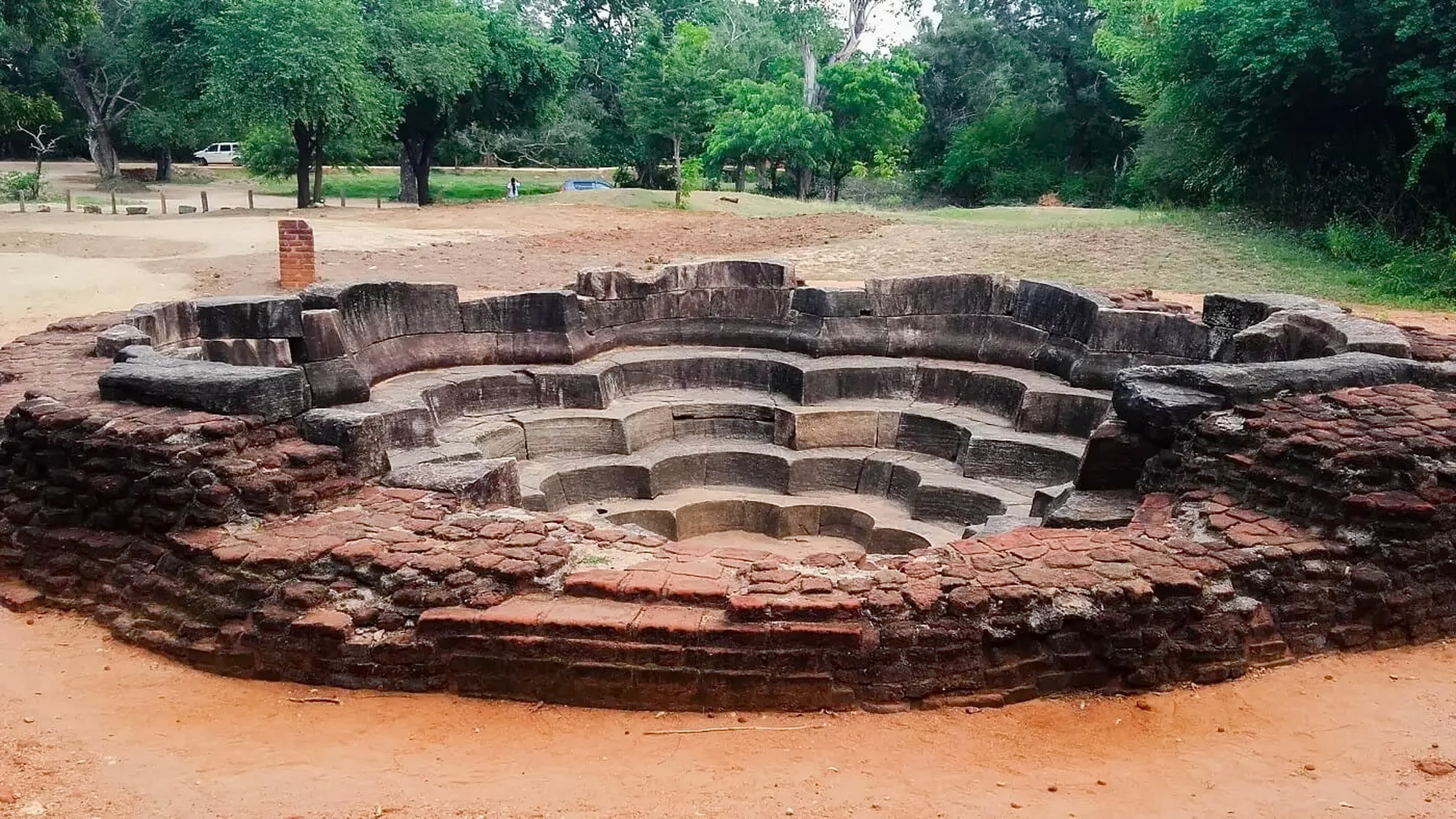 Polonnaruwa ancient city ruins