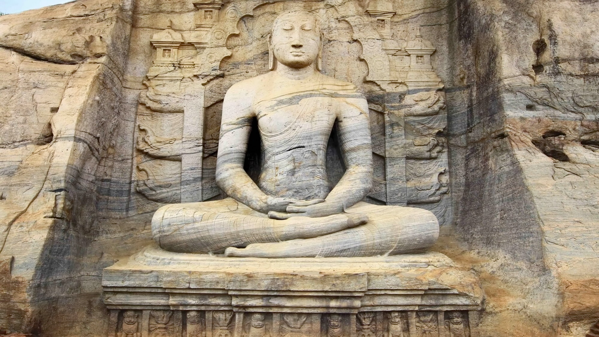 Polonnaruwa royal heritage scenery