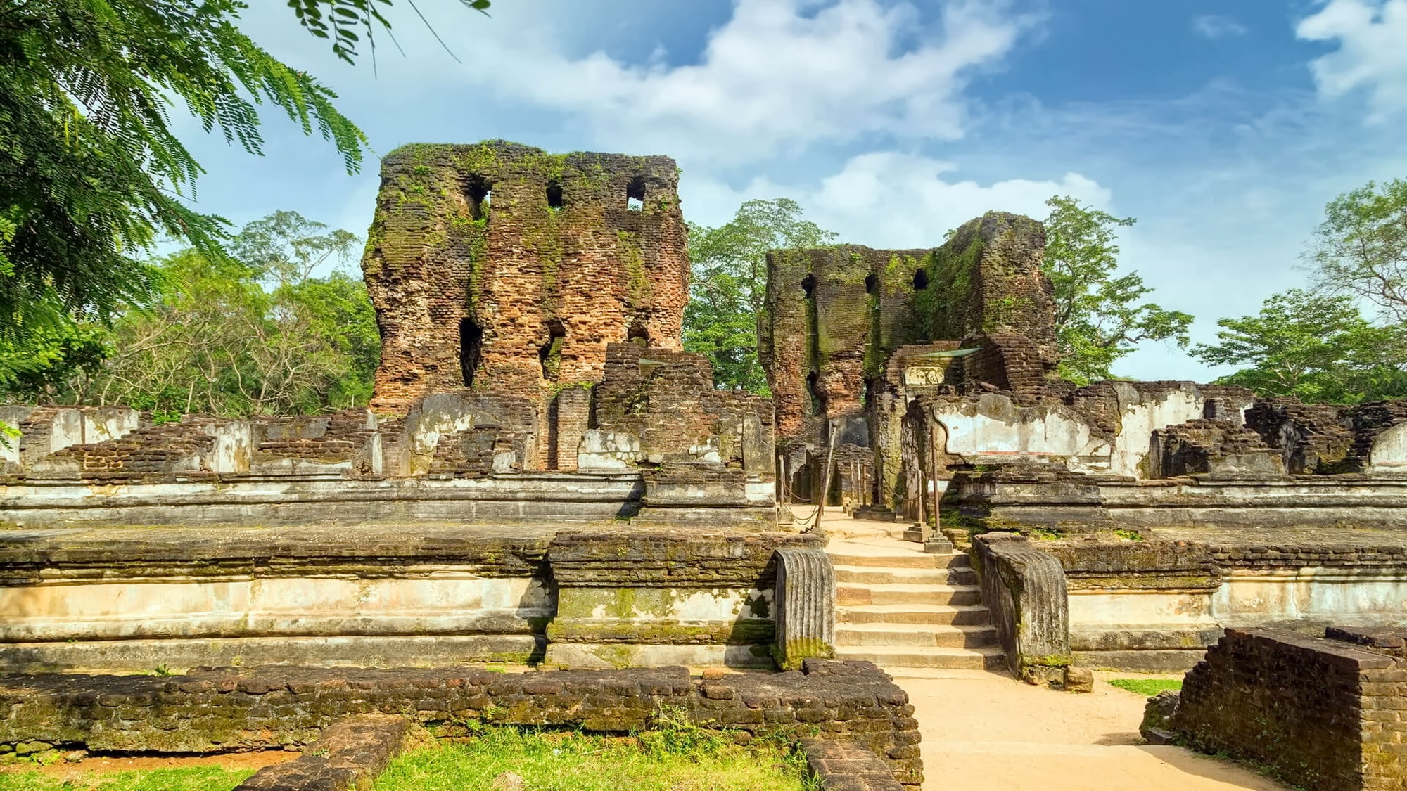 Polonnaruwa sacred heritage site